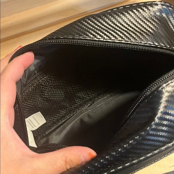 Reaction by Kenneth Cole Men's Black toiletry Bag - Picture 3 of 3